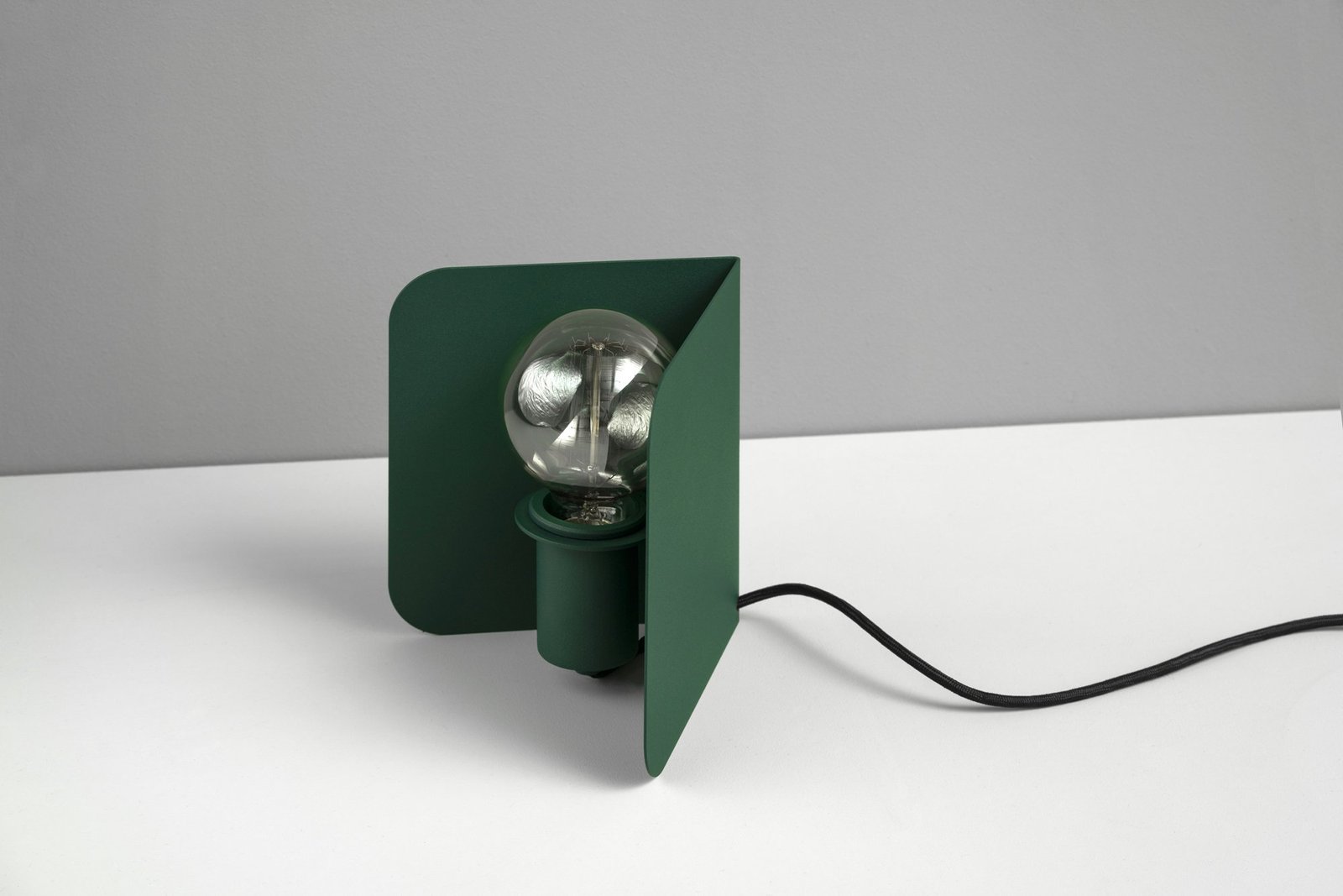 Світильник CORNER Table